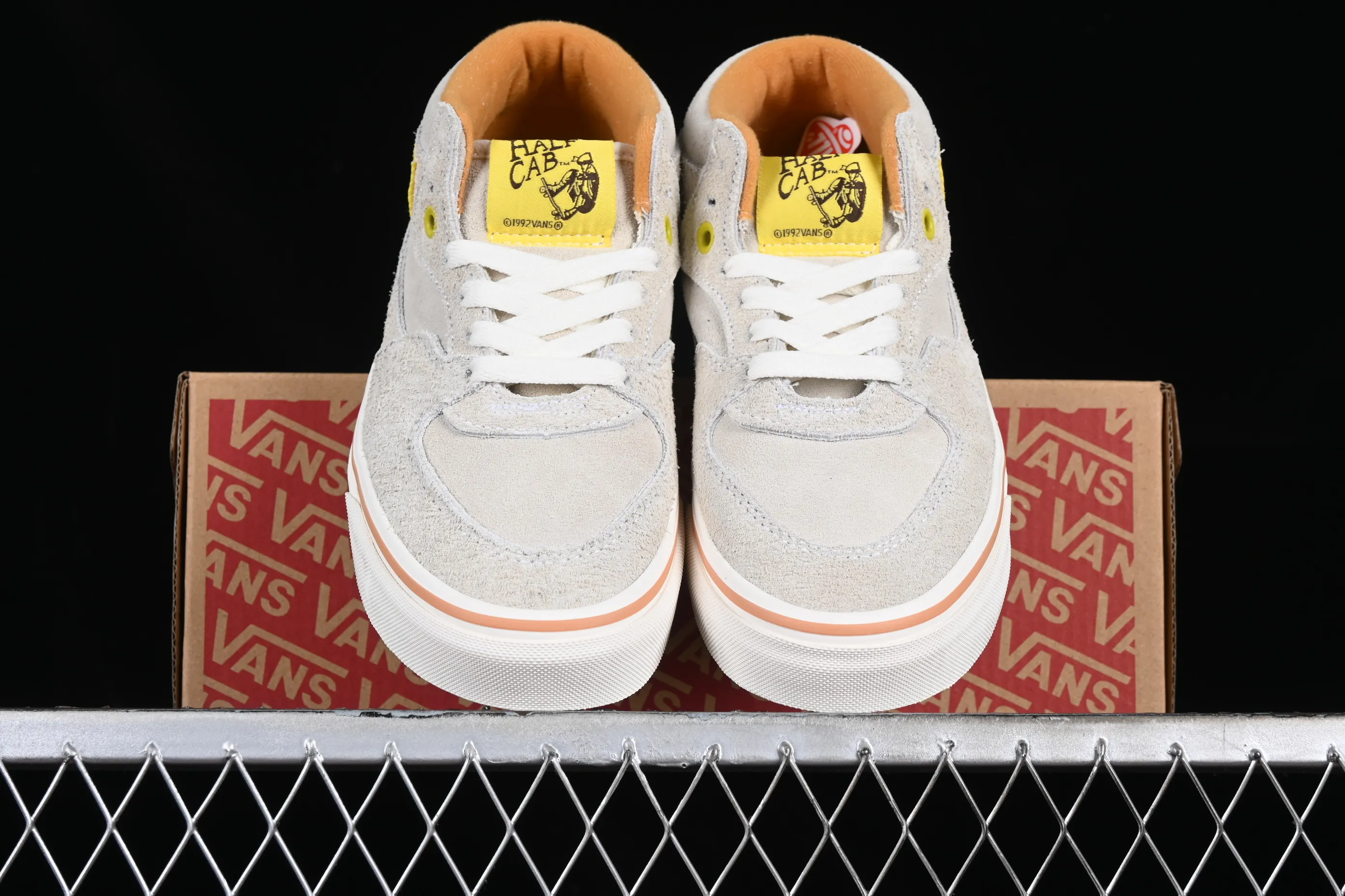 All Categories Vans Vans Series Vans Mid Vans China FTMD x Vans Half Cab Little Kid Joint Anaheim Series China Skateboard Shoes VN0A5KXJCG1